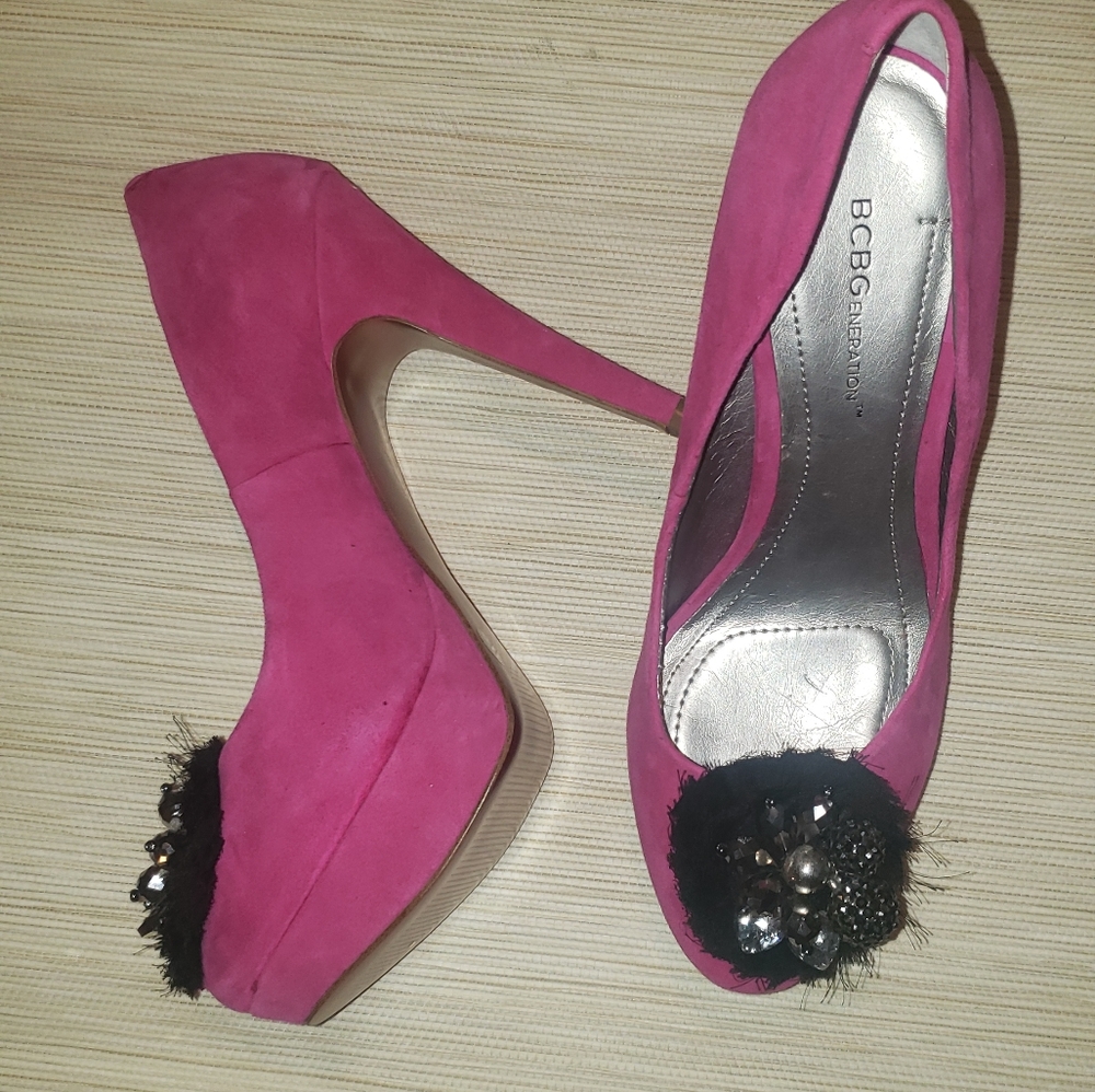 Fushia platform pump